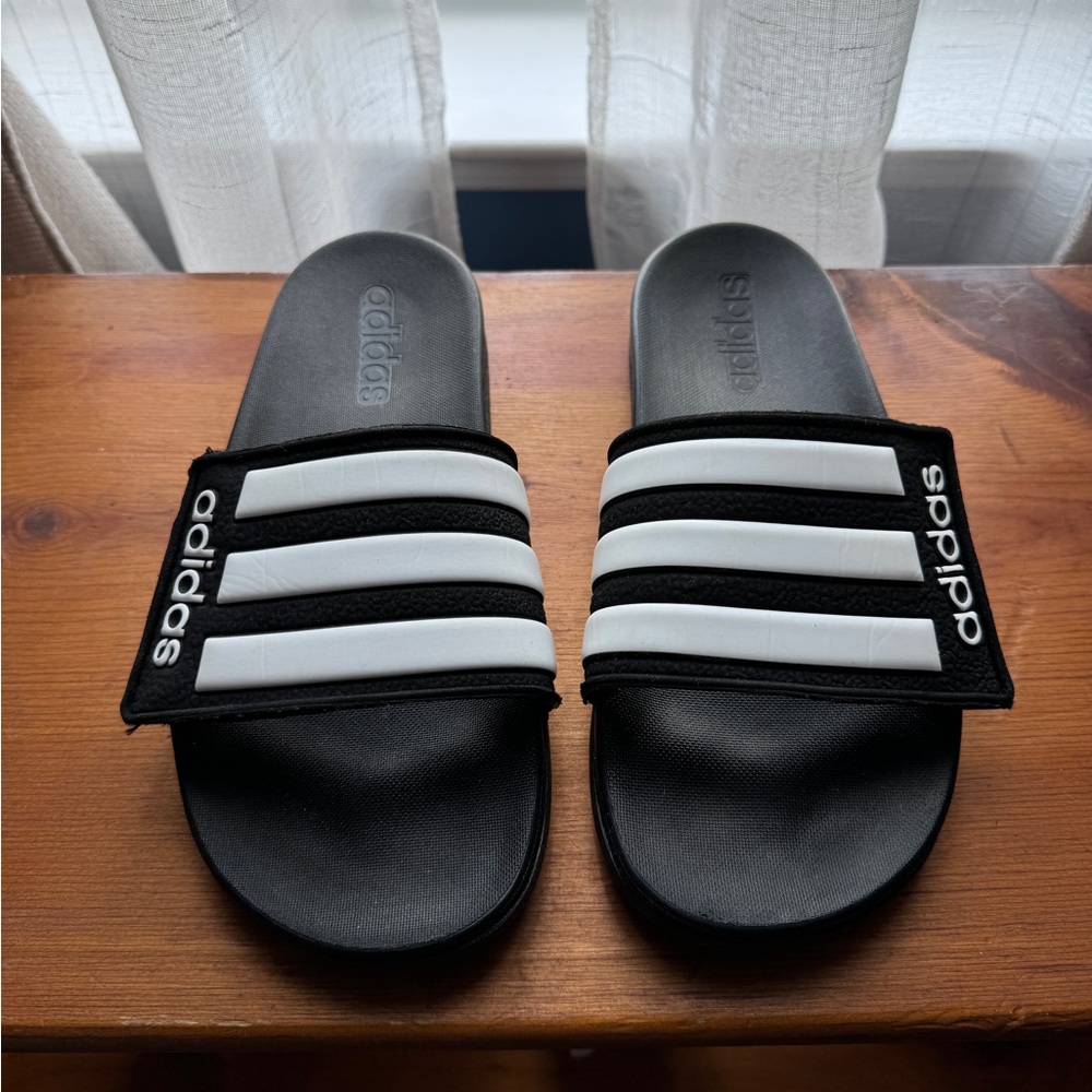 Youth Adidas Adilette Slides Velcro Size Youth 4